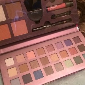 ULTA Pallet